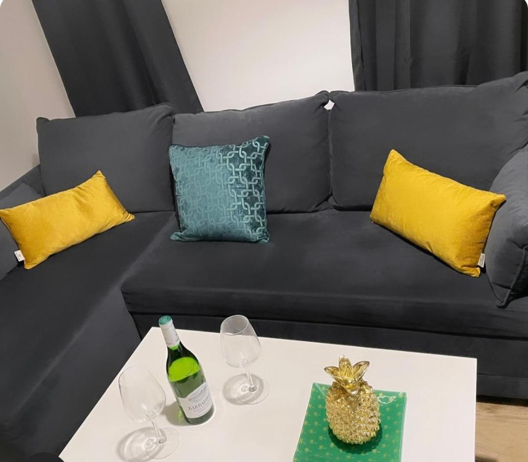 Home Suites Center Granada 2 ภายนอก รูปภาพ