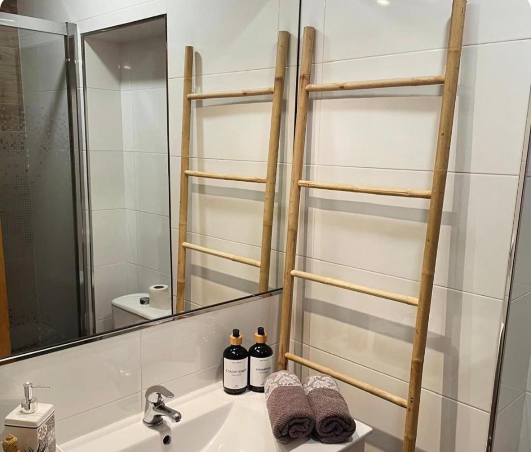 Home Suites Center Granada 2 ภายนอก รูปภาพ