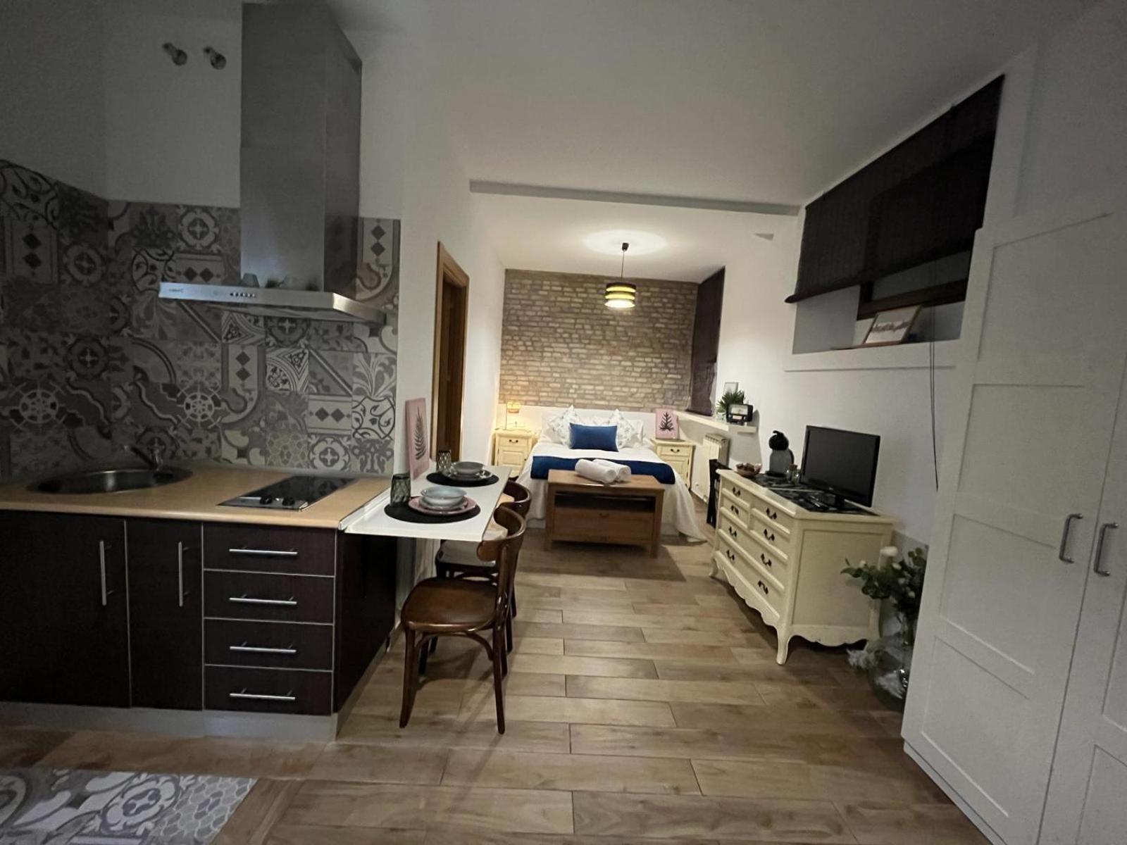 Home Suites Center Granada 2 ภายนอก รูปภาพ