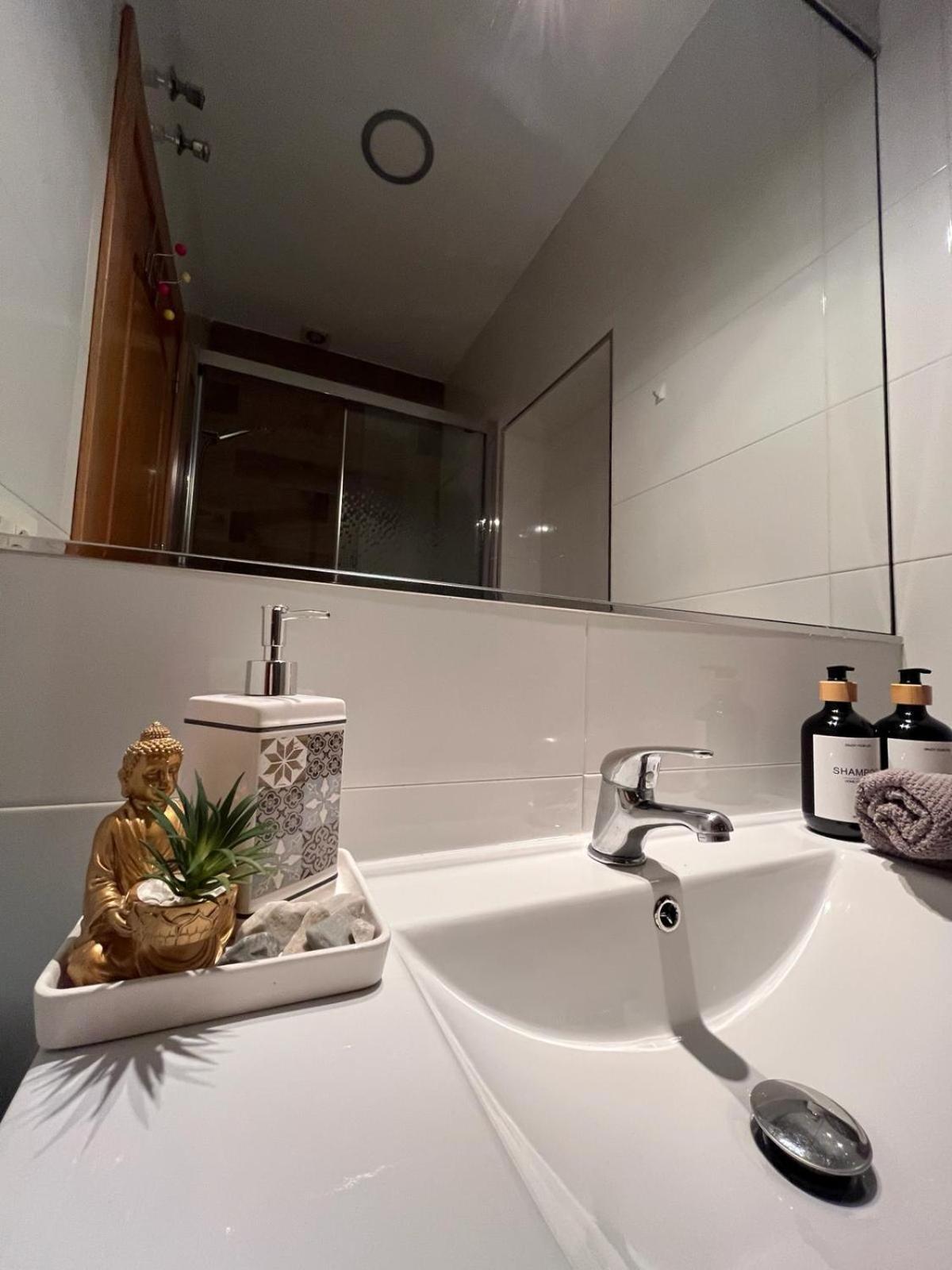 Home Suites Center Granada 2 ภายนอก รูปภาพ