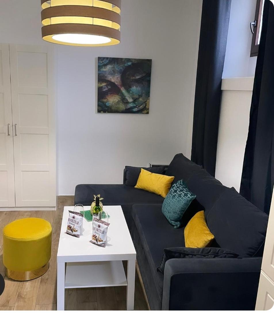 Home Suites Center Granada 2 ภายนอก รูปภาพ